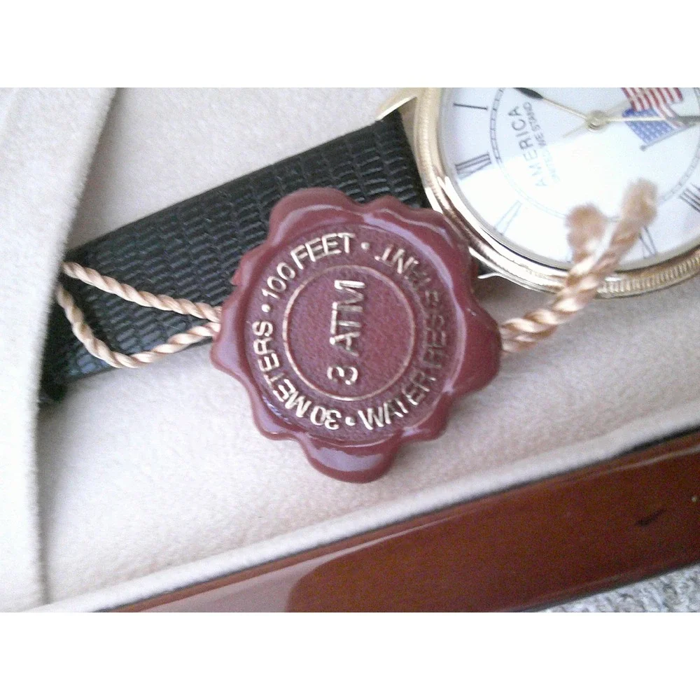 America 2000 Wristwatch Unisex OS Black New Patriotic American Flag Wood Box